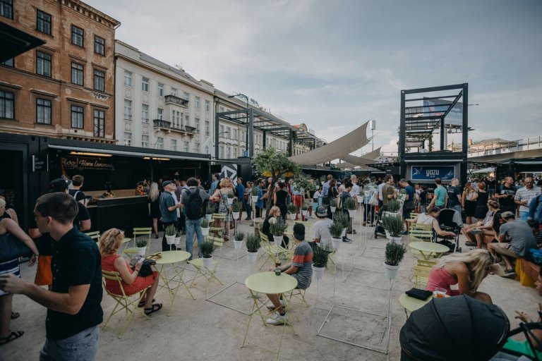 moderní gastro zóna na Florenci